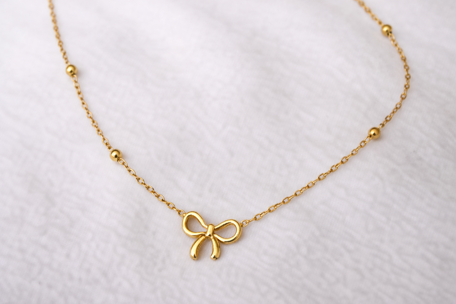 Bow Necklace