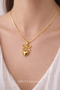 Heart with bow necklace💖🎀